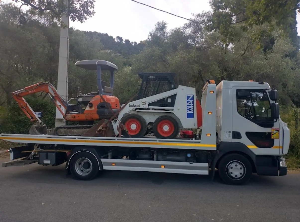 Transport d'engins de chantier (Bobcat + mini-pelle Kubota) sur plateau